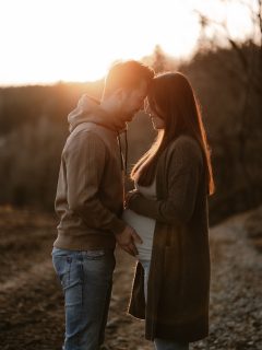 06/06/2025
Wenn die Sonne langsam untergeht und alles in goldenes Licht taucht, entstehen nicht nur wunderschöne Bilder – sondern Erinnerungen für’s Leben. 🌅 
Diese besonderen Momente, das Gefühl von Vorfreude, Liebe und Verbindung – all das verdient es, festgehalten zu werden.

Irgendwann ist der Bauch verschwunden, euer kleiner Schatz wird mit jedem Tag größer – aber die Bilder bleiben. Für euch. Für später. Für immer. 🤍

Du bist auch schwanger? Halte diese besondere Zeit in einzigartigen Bildern für immer fest. 
Buche jetzt dein Babybauchshooting. 📸 

#maternityphotoshooting #maternity #parenthood #photoshoot #canoneosr #canonphotography #love #photoshooting #straubing #deggendorf